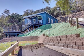 Hot Tub, Boat Ramp: Cabin Close to Canyon Lake