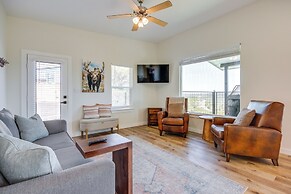 Hot Tub, Boat Ramp: Cabin Close to Canyon Lake