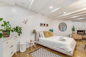 Walk to Lake Arrowhead: Peaceful Mountain Retreat!