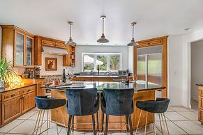 Walk to Lake Arrowhead: Peaceful Mountain Retreat!