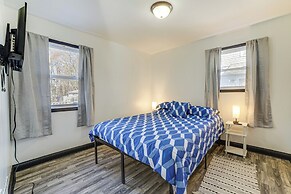 3 Mi to Hard Rock Casino: Charming Home in Gary!