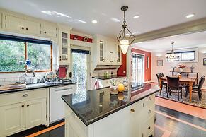 6 Blocks to Sjsu: Cozy Bungalow w/ Deck & Koi Pond