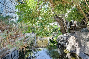 6 Blocks to Sjsu: Cozy Bungalow w/ Deck & Koi Pond