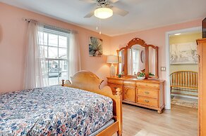 Near Beaches & Waterfront Dining: Home in Hampton!