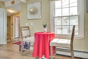 Near Beaches & Waterfront Dining: Home in Hampton!