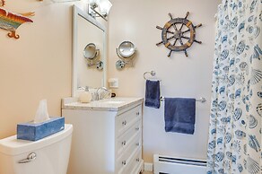 Near Beaches & Waterfront Dining: Home in Hampton!