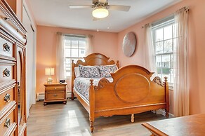 Near Beaches & Waterfront Dining: Home in Hampton!