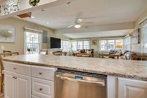 Near Beaches & Waterfront Dining: Home in Hampton!