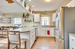 Near Beaches & Waterfront Dining: Home in Hampton!