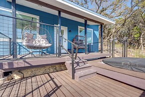 Close to Canyon Lake: Cabin - Boat Ramp & Hot Tub