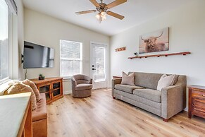 Close to Canyon Lake: Cabin - Boat Ramp & Hot Tub