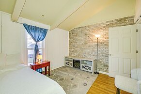 9 Mi to Dtwn: Spacious Retreat in Corpus Christi!