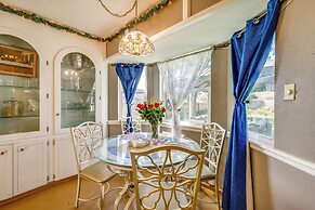 9 Mi to Dtwn: Spacious Retreat in Corpus Christi!