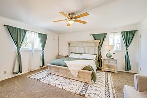 9 Mi to Dtwn: Spacious Retreat in Corpus Christi!