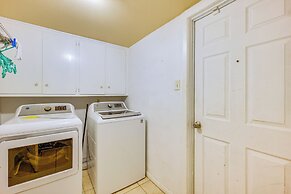9 Mi to Dtwn: Spacious Retreat in Corpus Christi!