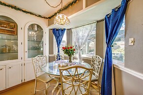 9 Mi to Dtwn: Spacious Retreat in Corpus Christi!