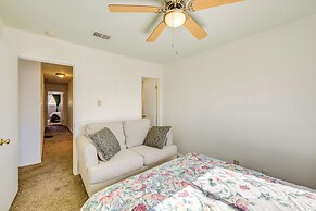 9 Mi to Dtwn: Spacious Retreat in Corpus Christi!