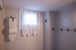 Naoussa Breeze Residence