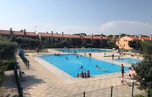 Relaxing Townhouse With Pool Access in Bibione