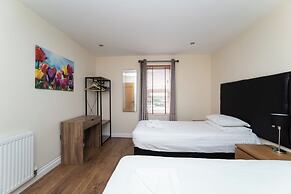 2 Bedroom Luxury Apartment