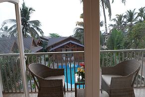 Foxoso Aaristo Baga Beach Resort