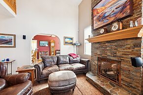 Coastal Getaway 5 Bedroom Home
