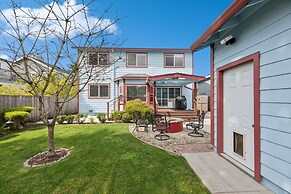 Coastal Getaway 5 Bedroom Home