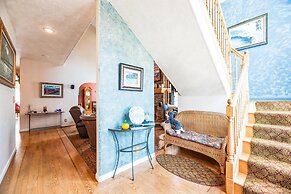Coastal Getaway 5 Bedroom Home