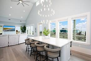 Fins & Feathers 3 Bedroom Home