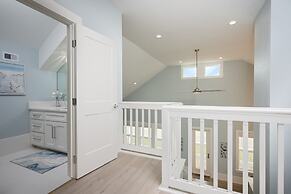 Fins & Feathers 3 Bedroom Home