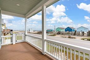 Fins & Feathers 3 Bedroom Home