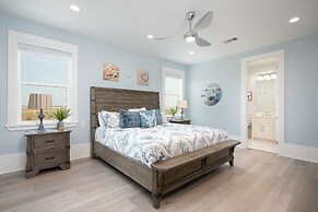 Fins & Feathers 3 Bedroom Home
