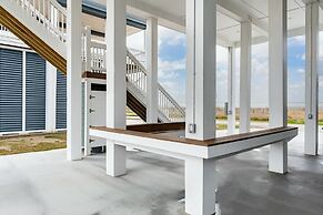Fins & Feathers 3 Bedroom Home