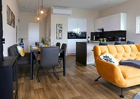 Coastal Comfort With Terrace