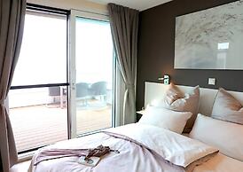 Coastal Comfort With Terrace