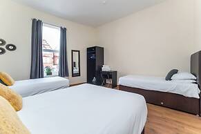 2 Bedroom Apartrment