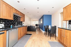 2 Bedroom Apartrment