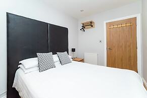 2 Bedroom Apartrment