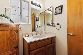 Eagle's Nest Cabin Pool Table Near Lake