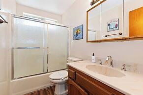 Eagle's Nest Cabin Pool Table Near Lake