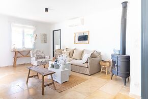 Charming Holiday Home With Private Garden