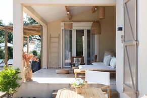 Charming Holiday Home With Private Garden