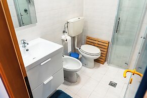 Cozy Flat With Lateral sea View in Bibione