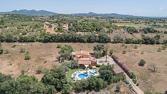 Can Revell Villa With Pool & Jacuzzi