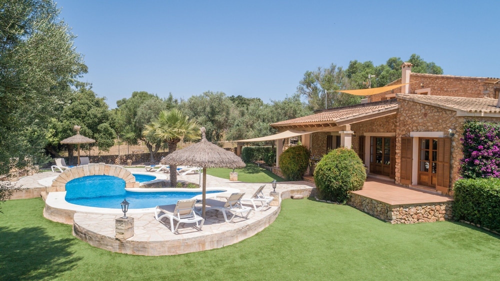 Can Revell Villa With Pool & Jacuzzi
