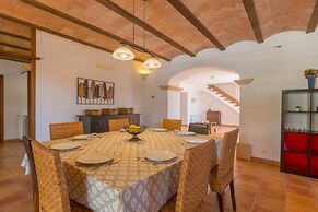 Can Revell Villa With Pool & Jacuzzi
