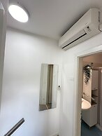 Renovated Villa by the sea With Private Garden