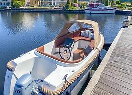 Waterfront Retreat, Friesland