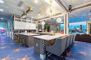 Luxury Mansion w Pool Sleeps 60