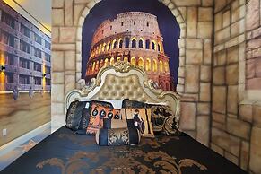 Luxury Mansion w Pool Sleeps 60